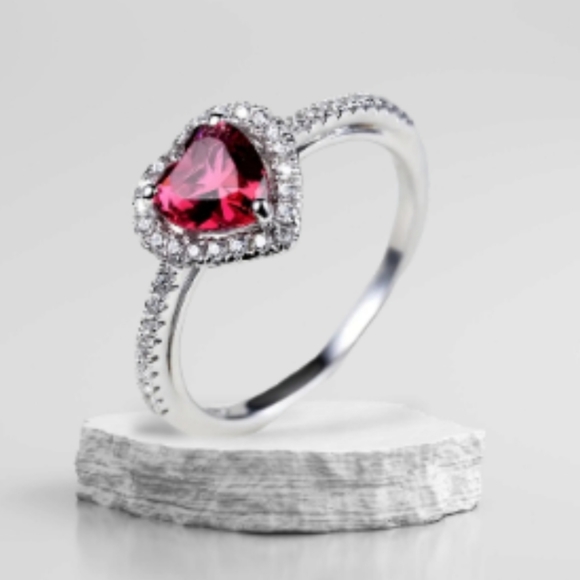 Unbranded Jewelry - 925 Sterling Silver Red Love Shaped Faux Gemstone Wedding Ring.